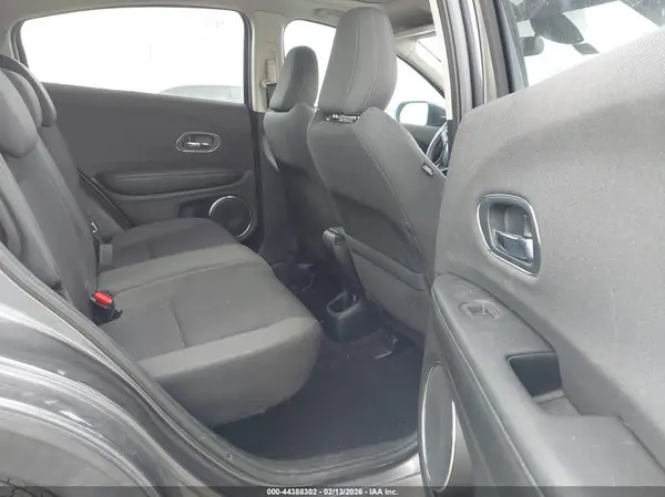 3CZRU6H58KM738394 2019 HONDA HR-V - Image 8