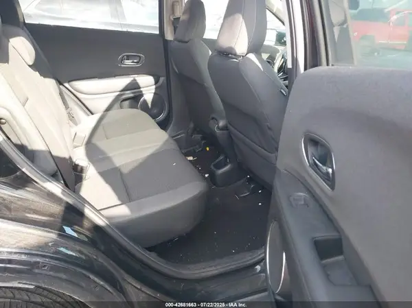 3CZRU6H58KM738976 2019 HONDA HR-V - Image 8
