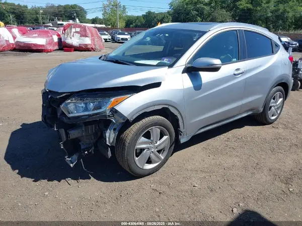 3CZRU6H58KM739044 2019 HONDA HR-V - Image 2