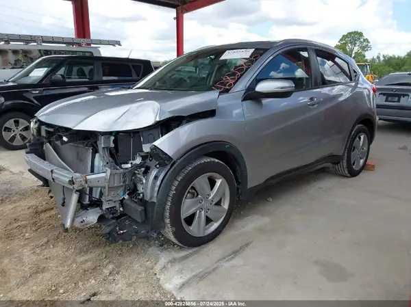 3CZRU6H58KM742865 2019 HONDA HR-V - Image 2
