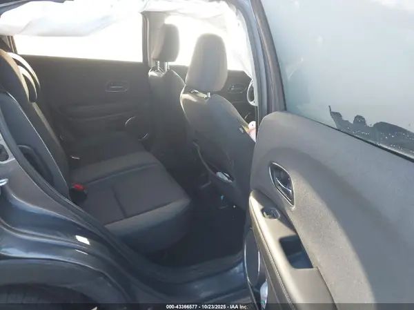 3CZRU6H58MM749317 2021 HONDA HR-V - Image 8