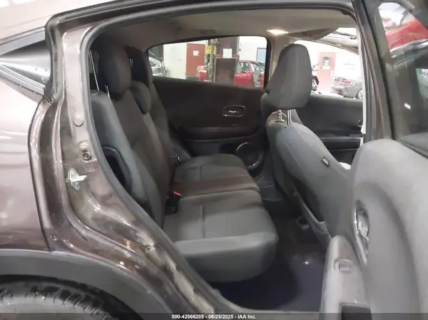3CZRU6H58NM700460 2022 HONDA HR-V - Image 8