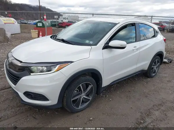 3CZRU6H58NM723205 2022 HONDA HR-V - Image 2