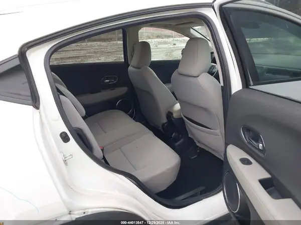 3CZRU6H58NM723205 2022 HONDA HR-V - Image 8