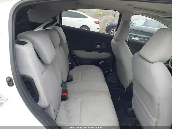 3CZRU6H58NM728968 2022 HONDA HR-V - Image 8