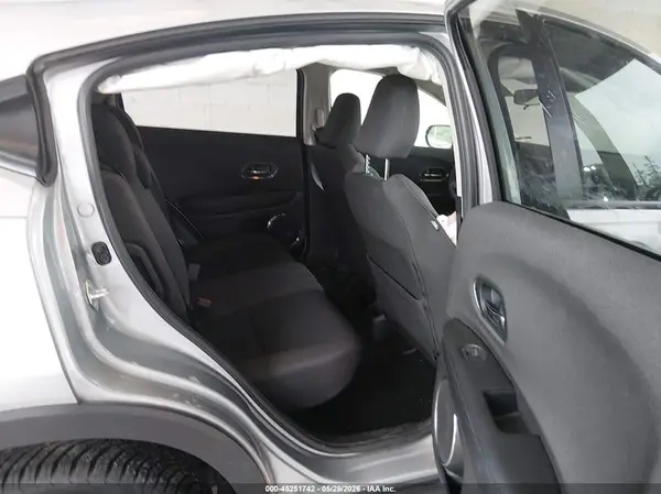 3CZRU6H58NM729974 2022 HONDA HR-V - Image 8