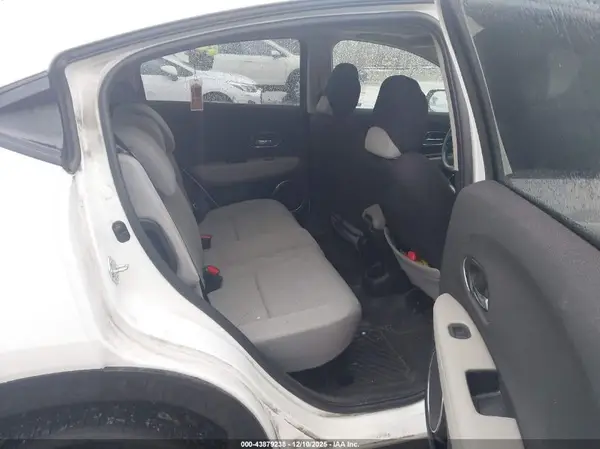 3CZRU6H58NM757631 2022 HONDA HR-V - Image 8