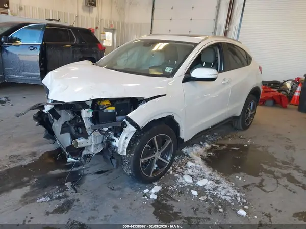 3CZRU6H58NM762280 2022 HONDA HR-V - Image 2
