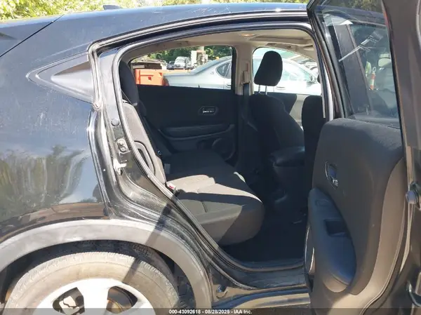 3CZRU6H59GM715455 2016 HONDA HR-V - Image 8