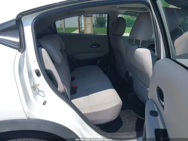 3CZRU6H59GM738749 2016 HONDA HR-V - Image 8