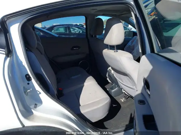 3CZRU6H59GM746642 2016 HONDA HR-V - Image 8