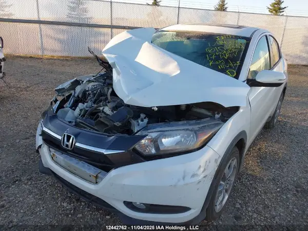 3CZRU6H59HM103631 2017 HONDA HR-V - Image 2