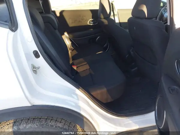 3CZRU6H59HM103631 2017 HONDA HR-V - Image 8