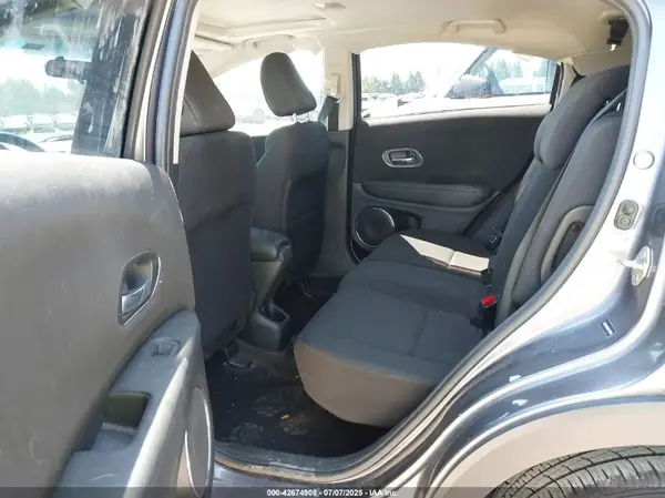 3CZRU6H59HM710399 2017 HONDA HR-V - Image 8