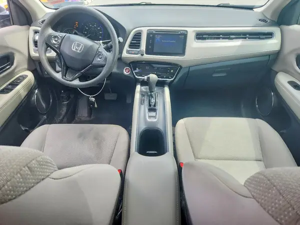3CZRU6H59HM721046 2017 HONDA HR-V - Image 8