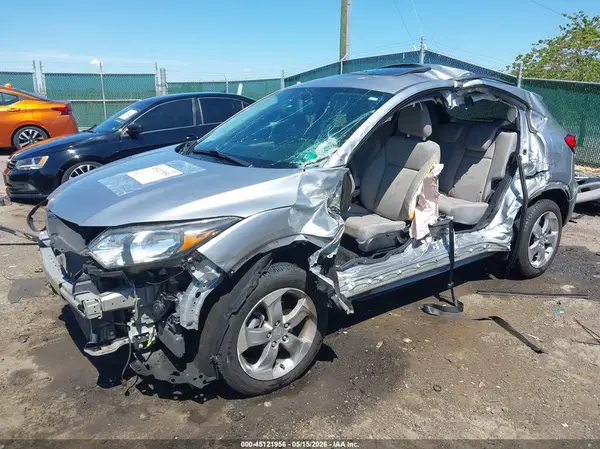 3CZRU6H59HM721502 2017 HONDA HR-V - Image 2