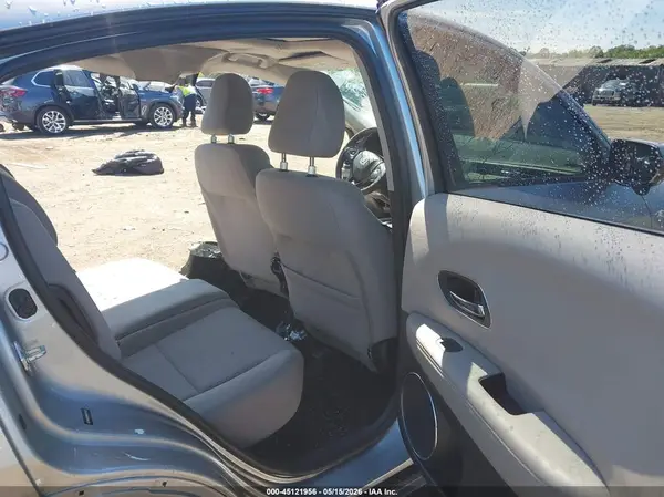 3CZRU6H59HM721502 2017 HONDA HR-V - Image 8