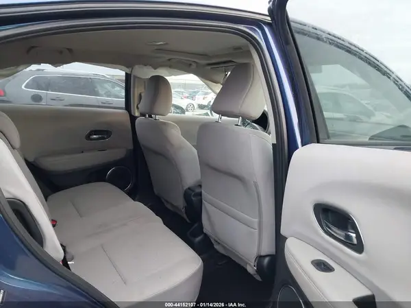 3CZRU6H59HM723136 2017 HONDA HR-V - Image 8