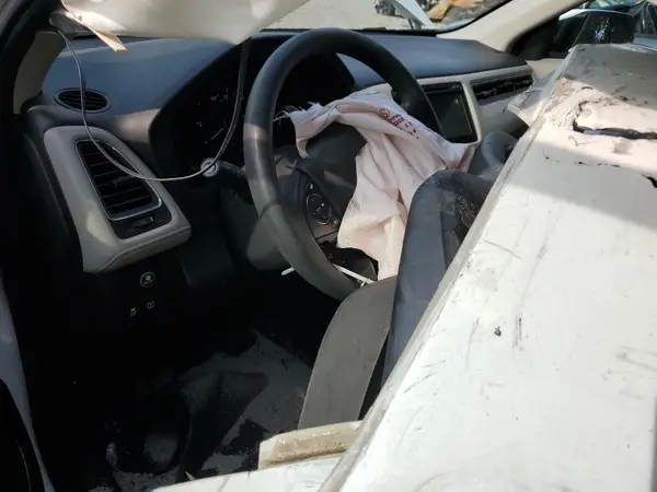 3CZRU6H59HM733665 2017 HONDA HR-V - Image 8