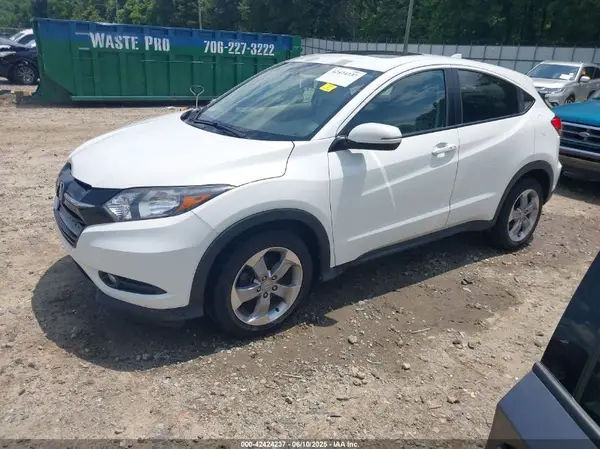 3CZRU6H59HM733939 2017 HONDA HR-V - Image 2