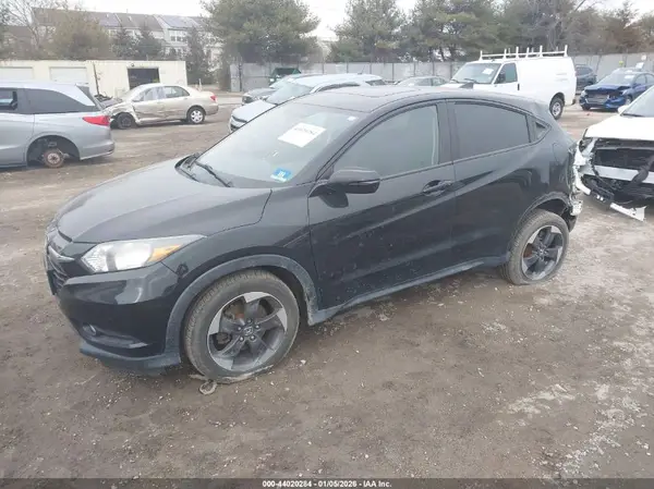3CZRU6H59JG700332 2018 HONDA HR-V - Image 2