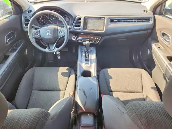 3CZRU6H59JG714070 2018 HONDA HR-V - Image 8
