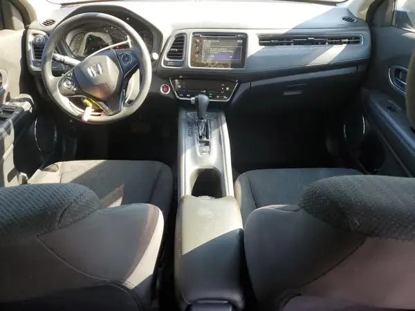 3CZRU6H59JG720337 2018 HONDA HR-V - Image 8