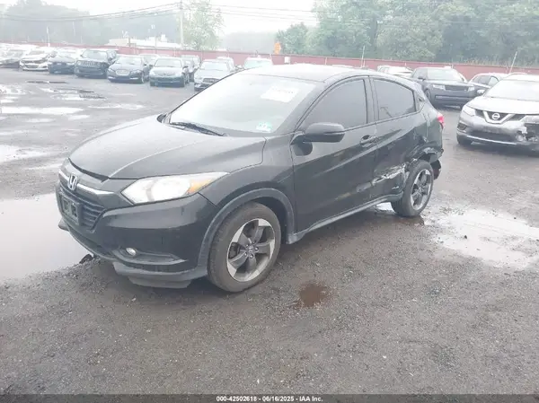 3CZRU6H59JG720886 2018 HONDA HR-V - Image 2