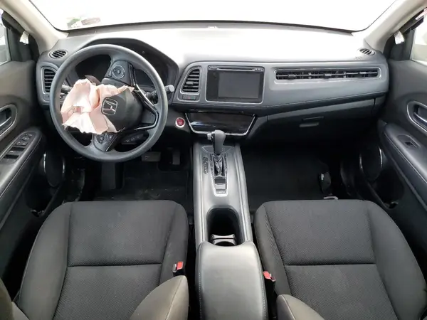 3CZRU6H59JG727272 2018 HONDA HR-V - Image 8