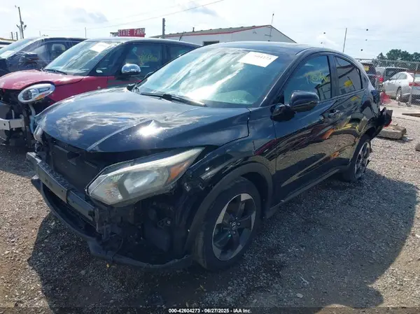 3CZRU6H59JG727532 2018 HONDA HR-V - Image 2