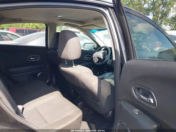 3CZRU6H59JG727532 2018 HONDA HR-V - Image 8