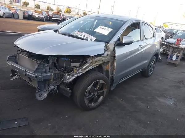 3CZRU6H59JG729717 2018 HONDA HR-V - Image 2