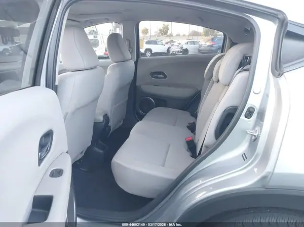 3CZRU6H59JG729717 2018 HONDA HR-V - Image 8