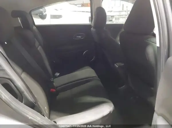 3CZRU6H59JM103859 2018 HONDA HR-V - Image 8