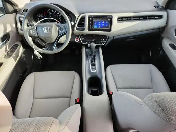 3CZRU6H59JM700123 2018 HONDA HR-V - Image 8