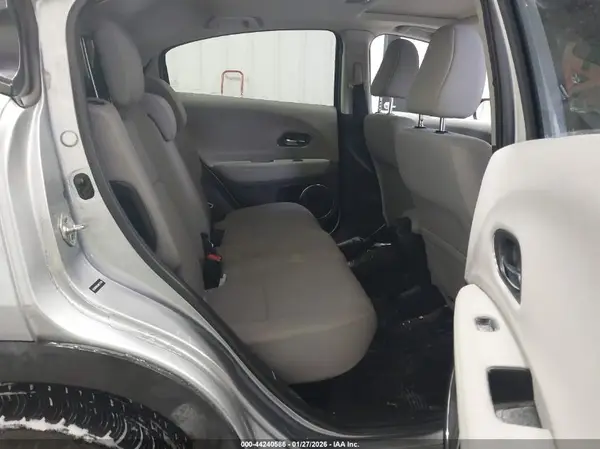 3CZRU6H59JM712708 2018 HONDA HR-V - Image 8