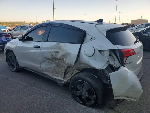 3CZRU6H59JM723644 2018 HONDA HR-V - Image 2