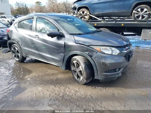 3CZRU6H59JM723854 2018 HONDA HR-V - Image 1