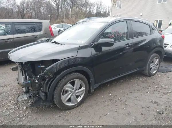 3CZRU6H59KM704660 2019 HONDA HR-V - Image 2