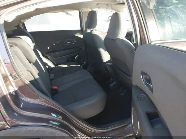 3CZRU6H59KM715352 2019 HONDA HR-V - Image 8
