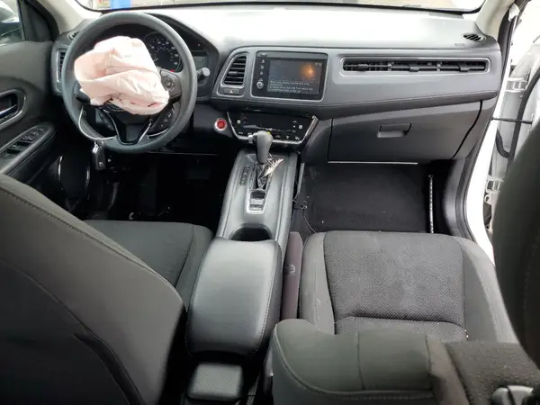 3CZRU6H59KM715674 2019 HONDA HR-V - Image 8