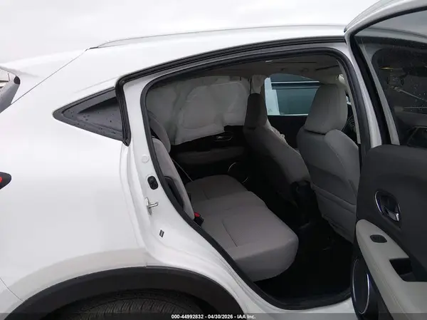 3CZRU6H59KM715920 2019 HONDA HR-V - Image 8