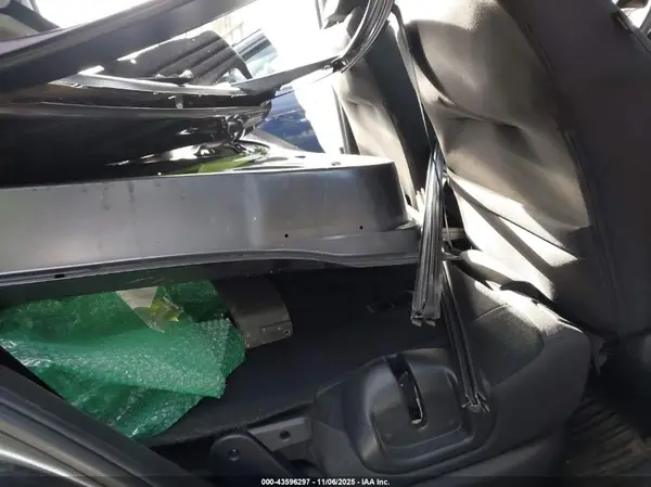 3CZRU6H59KM717246 2019 HONDA HR-V - Image 8