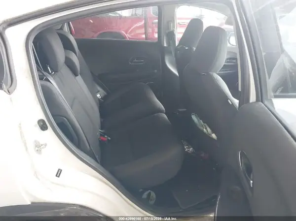 3CZRU6H59KM726271 2019 HONDA HR-V - Image 8