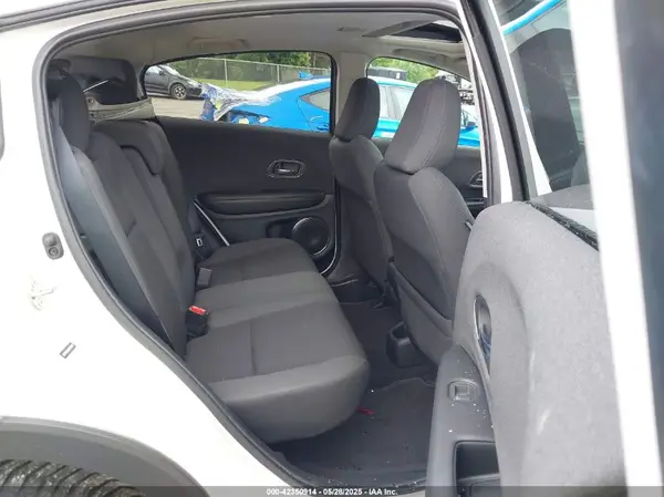 3CZRU6H59KM733494 2019 HONDA HR-V - Image 8