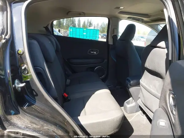 3CZRU6H59KM736797 2019 HONDA HR-V - Image 8