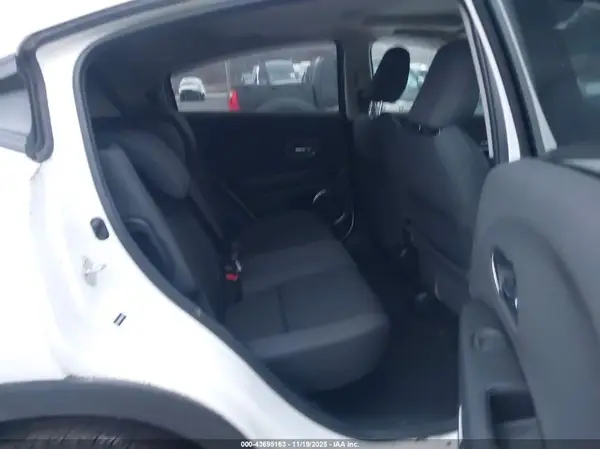 3CZRU6H59LM733304 2020 HONDA HR-V - Image 8