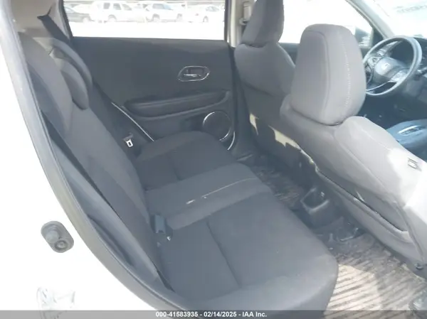3CZRU6H59MM712146 2021 HONDA HR-V - Image 8