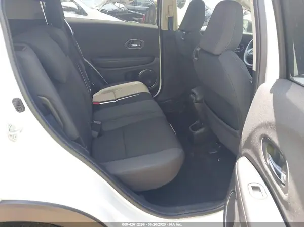 3CZRU6H59MM716472 2021 HONDA HR-V - Image 8