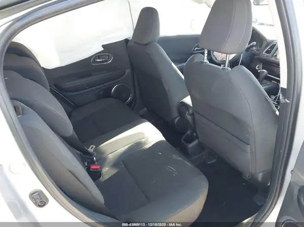 3CZRU6H59NM760358 2022 HONDA HR-V - Image 8